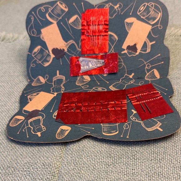 Vintage Needle Book with Colorful Graphics - Picture 12 of 16